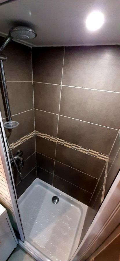 אקס-לה-באינס Studio 3 Etoiles Le 102, Aix Les Bains Centre Thermes Palace Le Beau Site מראה חיצוני תמונה